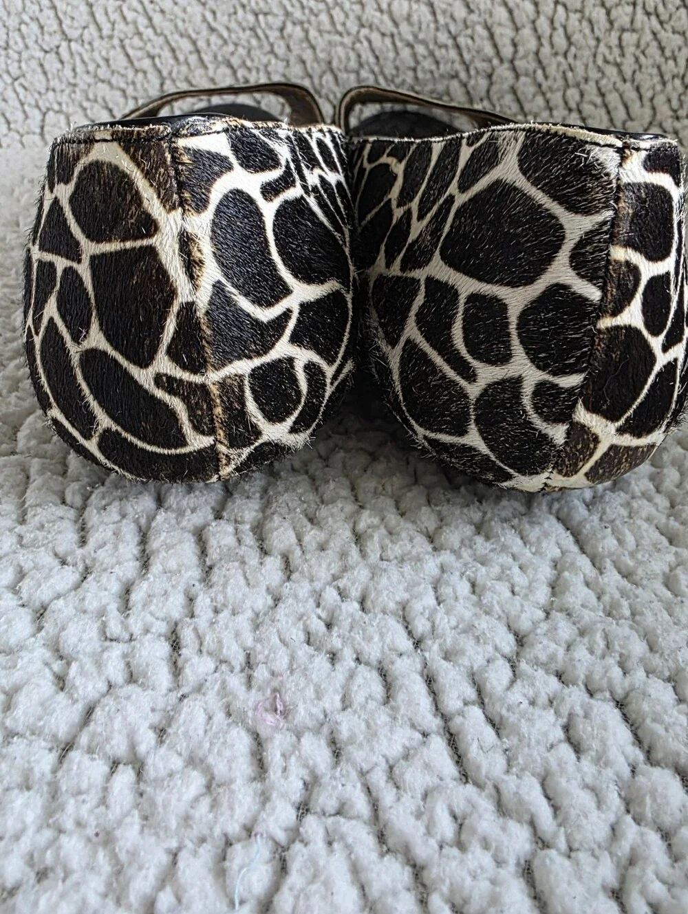 Bandolino Dark Chocolate Brown & Cream Peep-Toe Giraffe Print Flats Size 11 - Picture 4 of 9